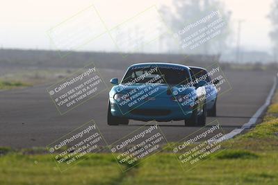 media/Jan-18-2026-CalClub SCCA (Sun) [[8bc6468723]]/Group 7 Race/Turn 1/